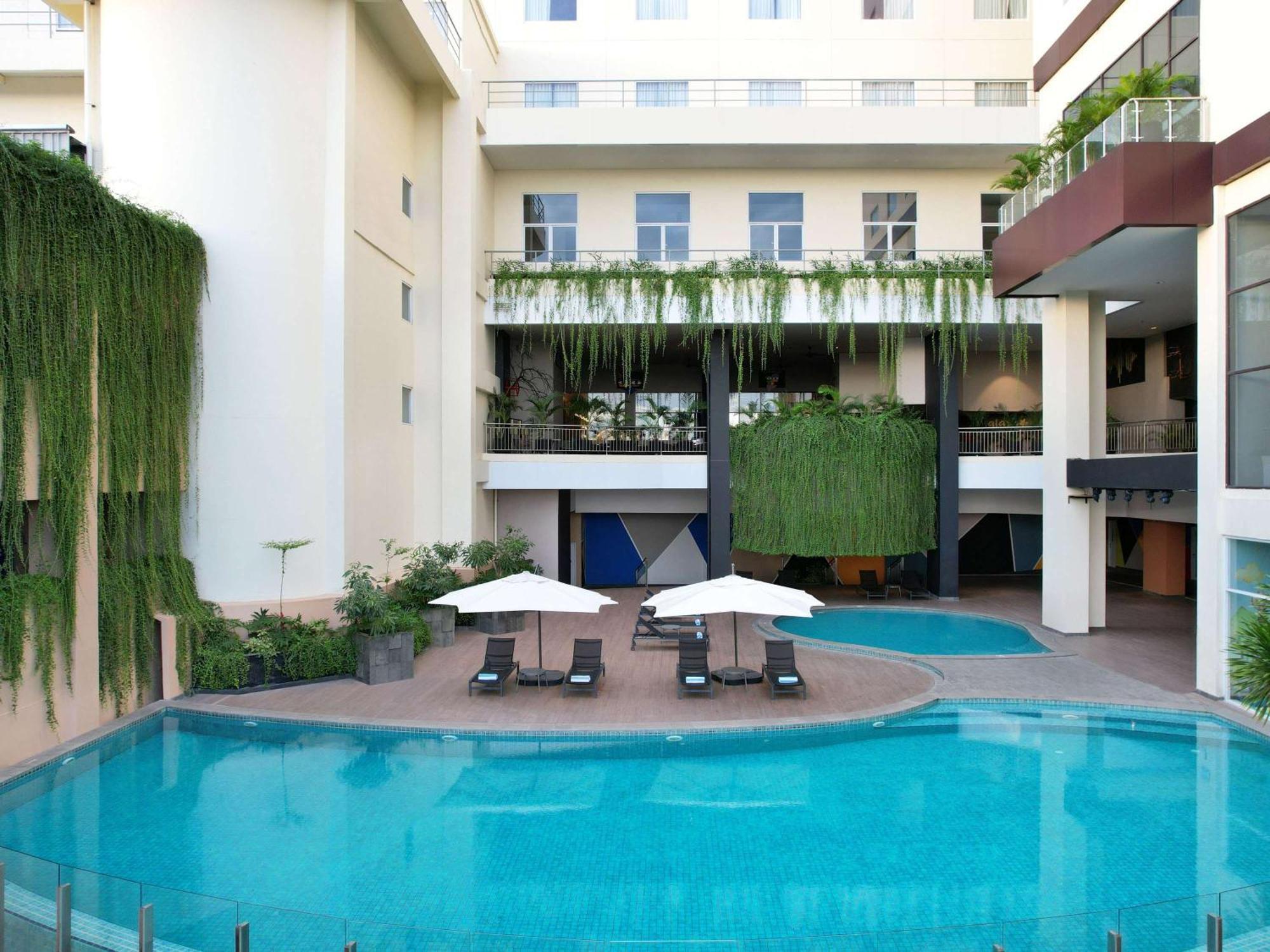Mercure Bengkulu Exterior foto